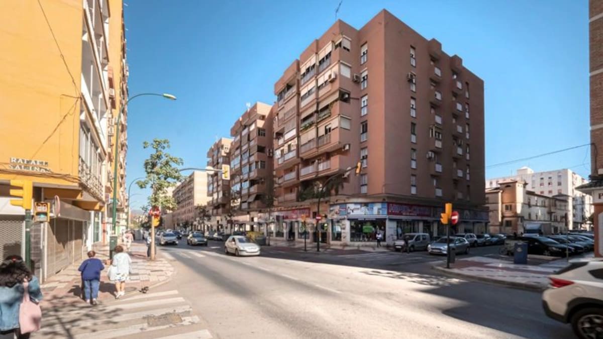 "Son auténticos zulos" Nacho Romero, vecino de Huelin