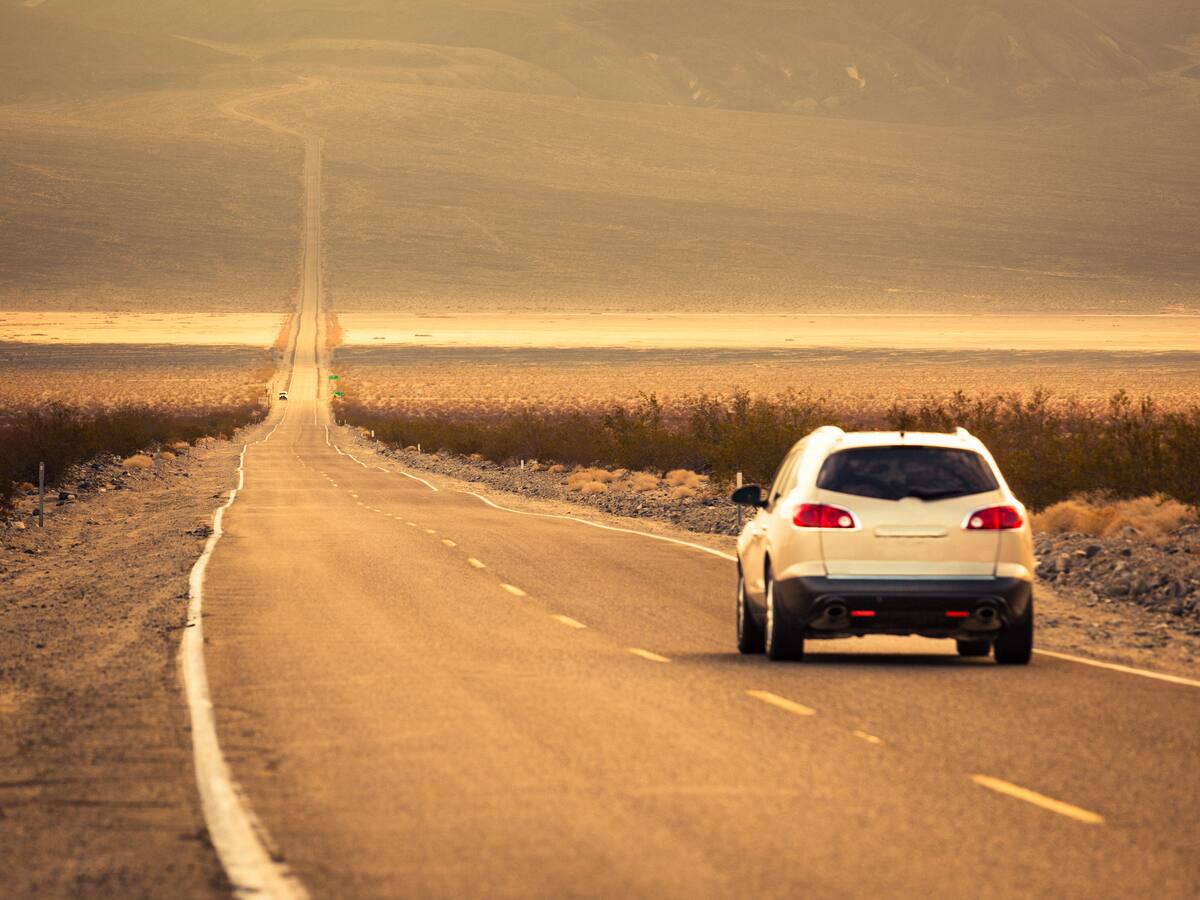 Esta es la temperatura ideal que debes tener en el coche para evitar riesgos en la conducción, según el RACE