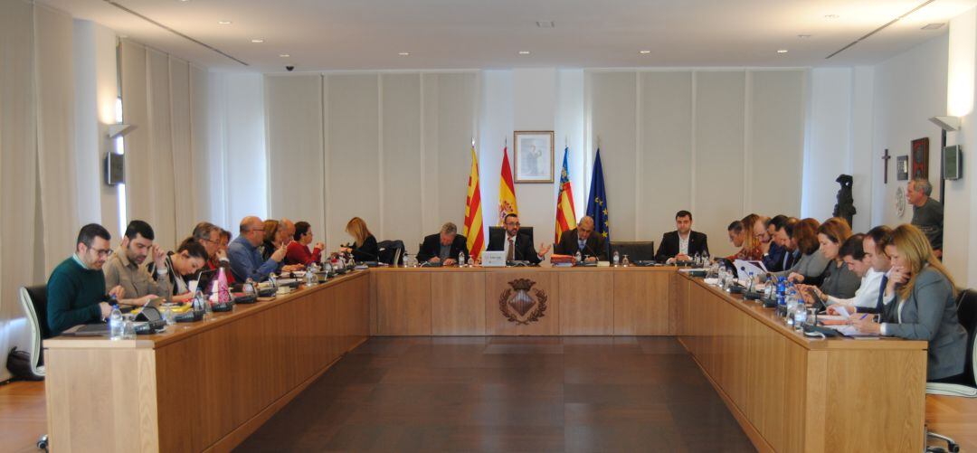 Celebración del pleno municipal de Vila-real