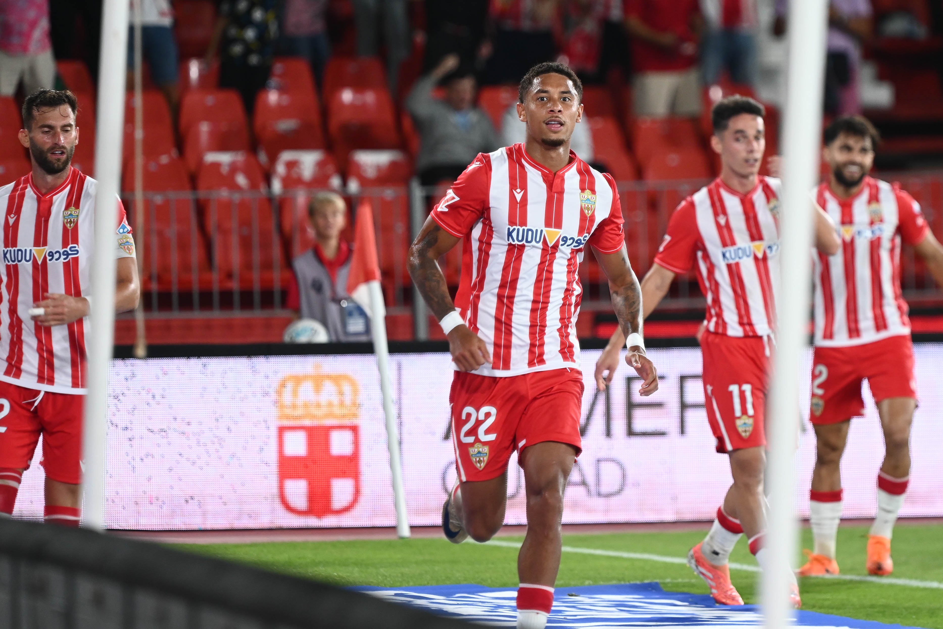 A Chirino no le afectó jugar contra el Castellón y celebró el gol que lo derrotaba.