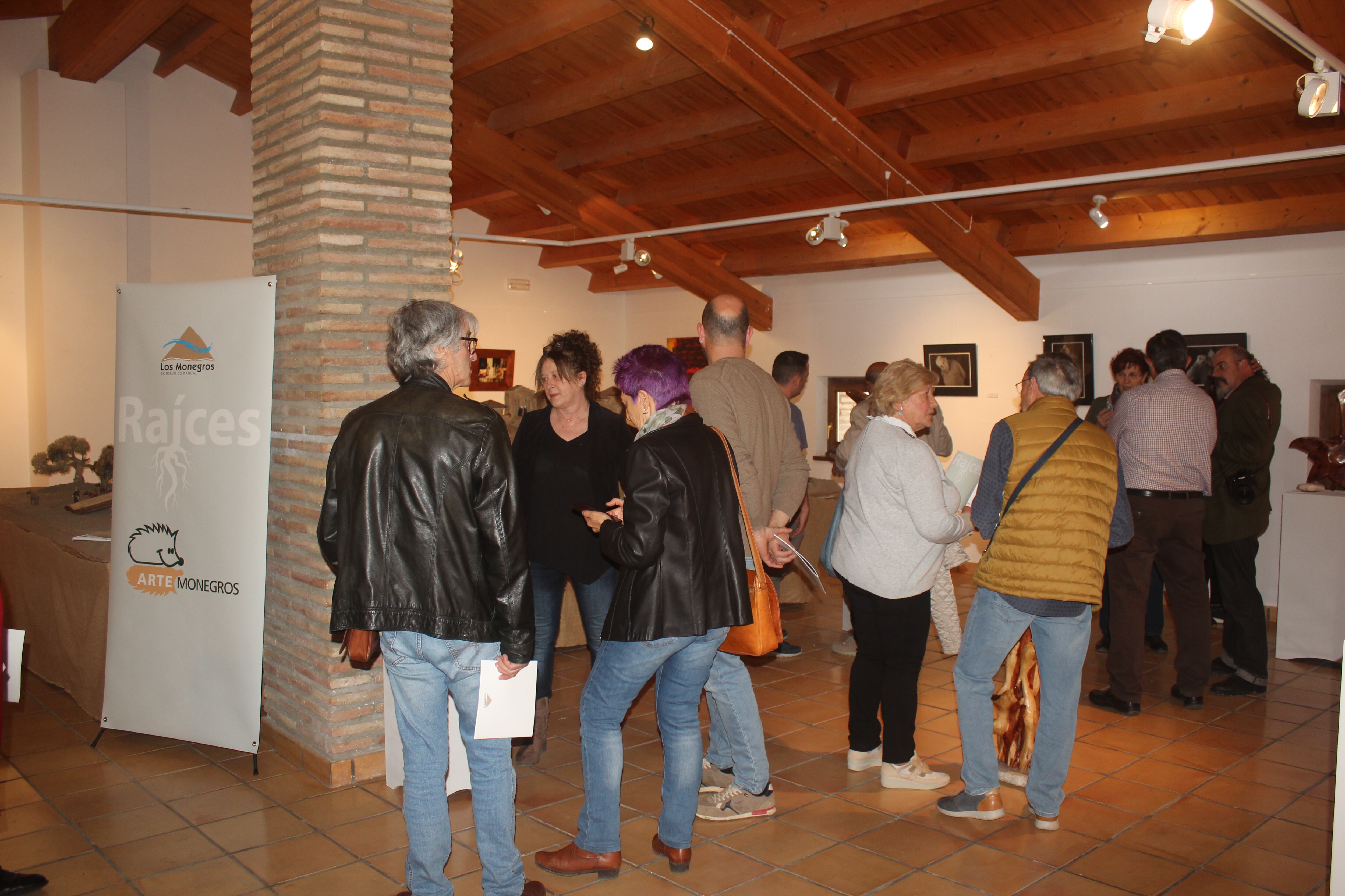 Inauguración exposición Raíces en la villa monegrina de Villanueva de Sijena