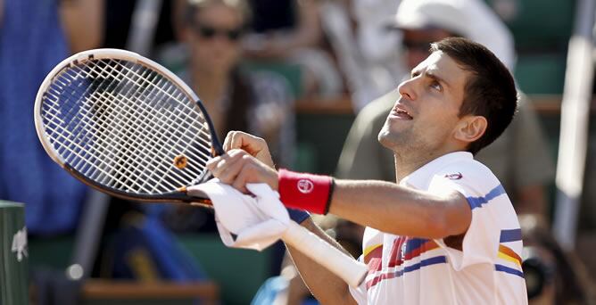 El tenista serbio Novak Djokovic celebra la victoria conseguida frente al francés Richard Gasquet