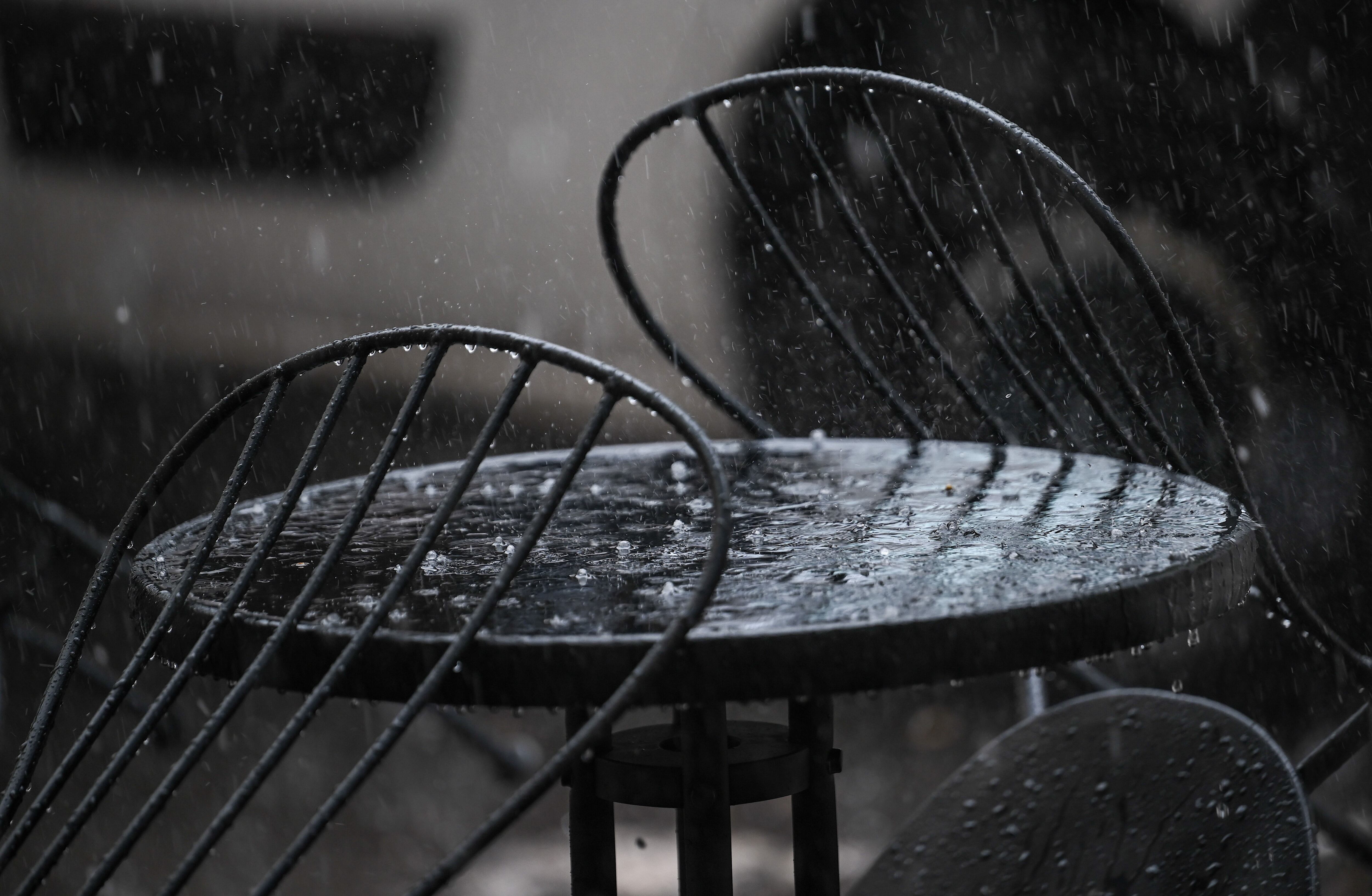 La AEMET alerta del riesgo de precipitaciones puntuales de granizo en Extremadura.