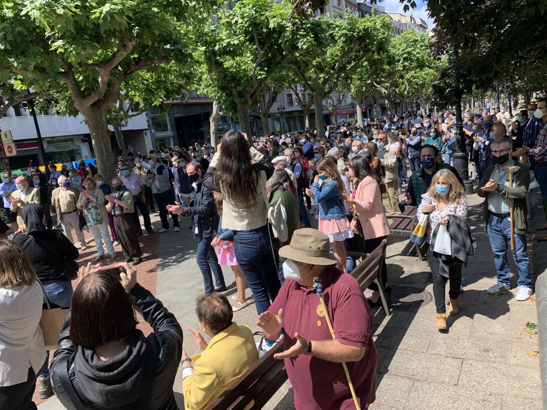 Paseo taurino en Logroño