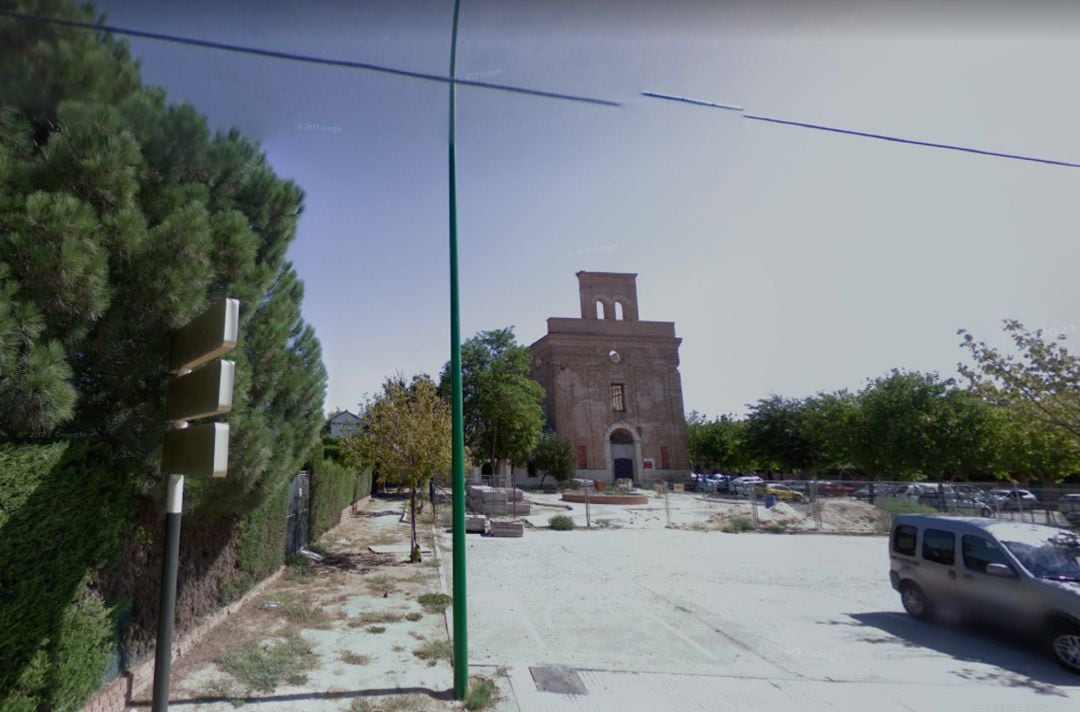 Imagen de la iglesia de El Caserío de Perales que se quiere convertir en Centro de Interpretación Histórica y Medioambiental. 