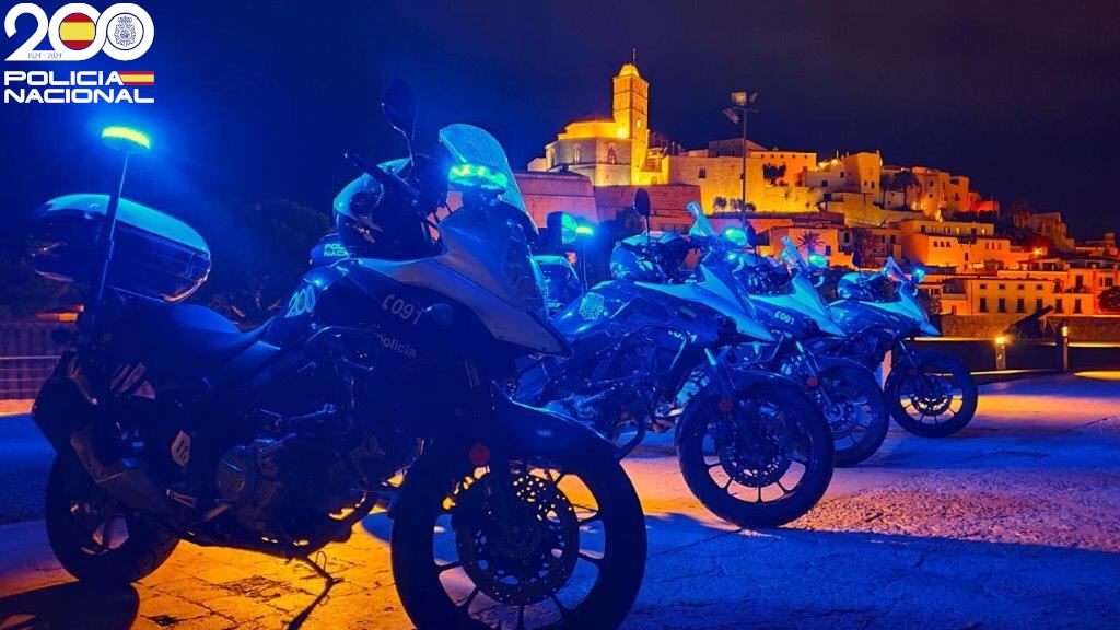 Vehículos de la Policía Nacional