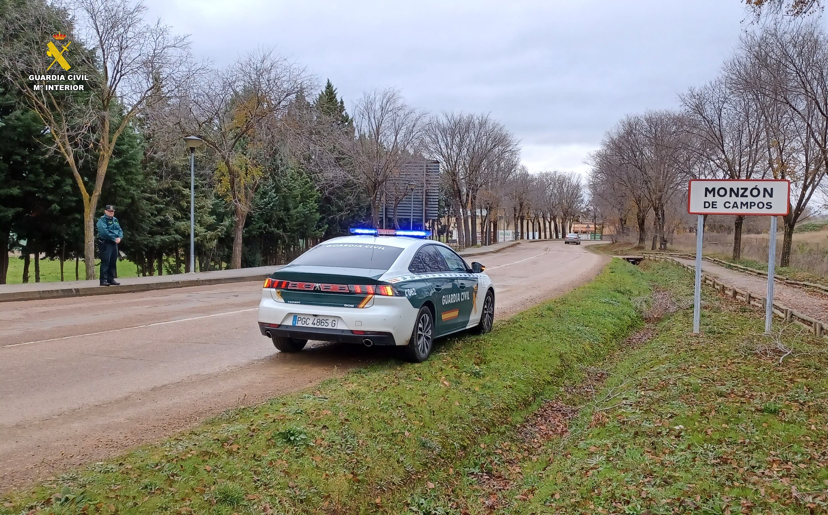 La Guardia Civil de Palencia detiene a trespersonas e investiga a otras dos por
integración en grupo criminal y robos con
fuerza en viviendas