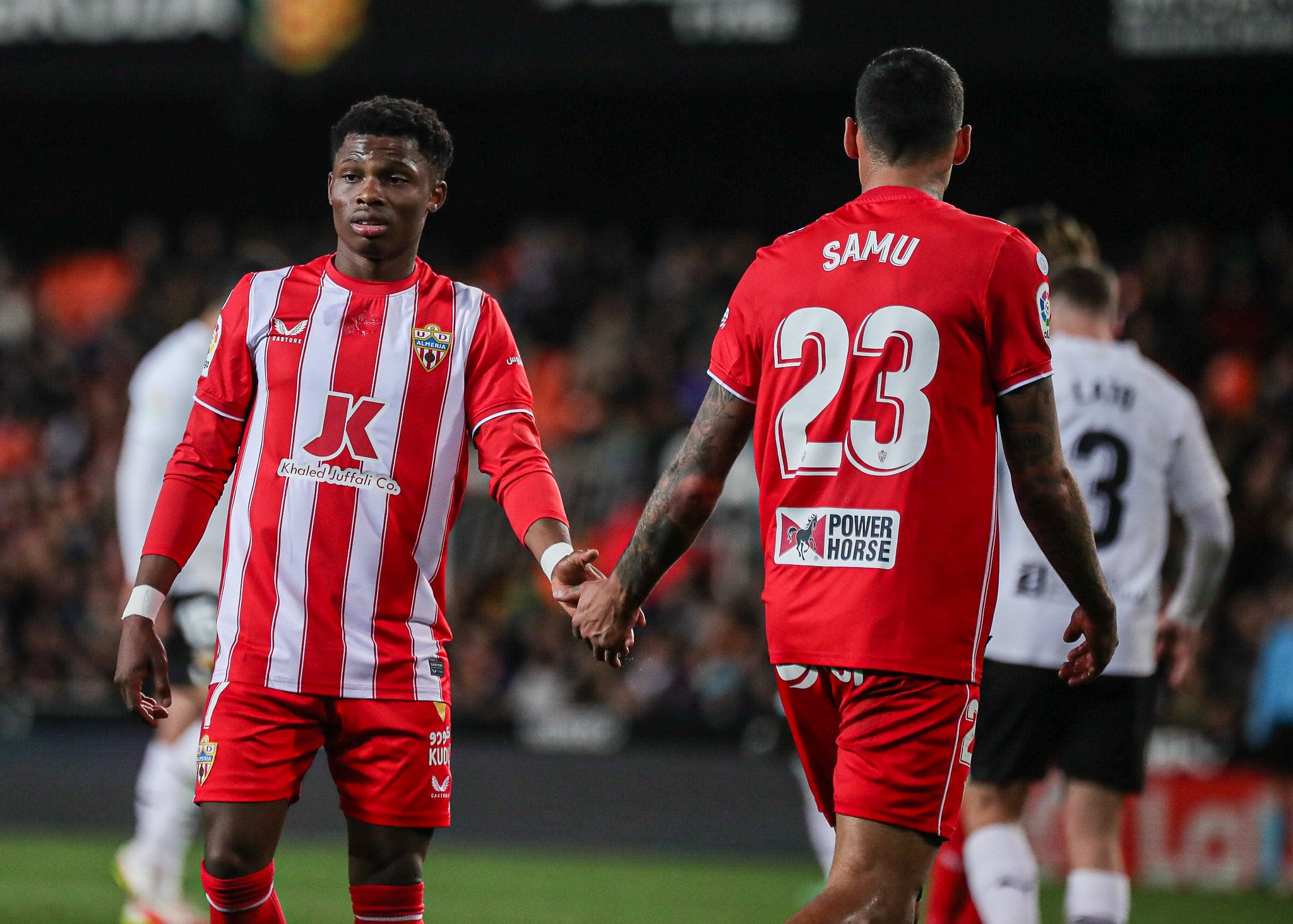 Ramazani y Samú en el encuentro del lunes en Mestalla.