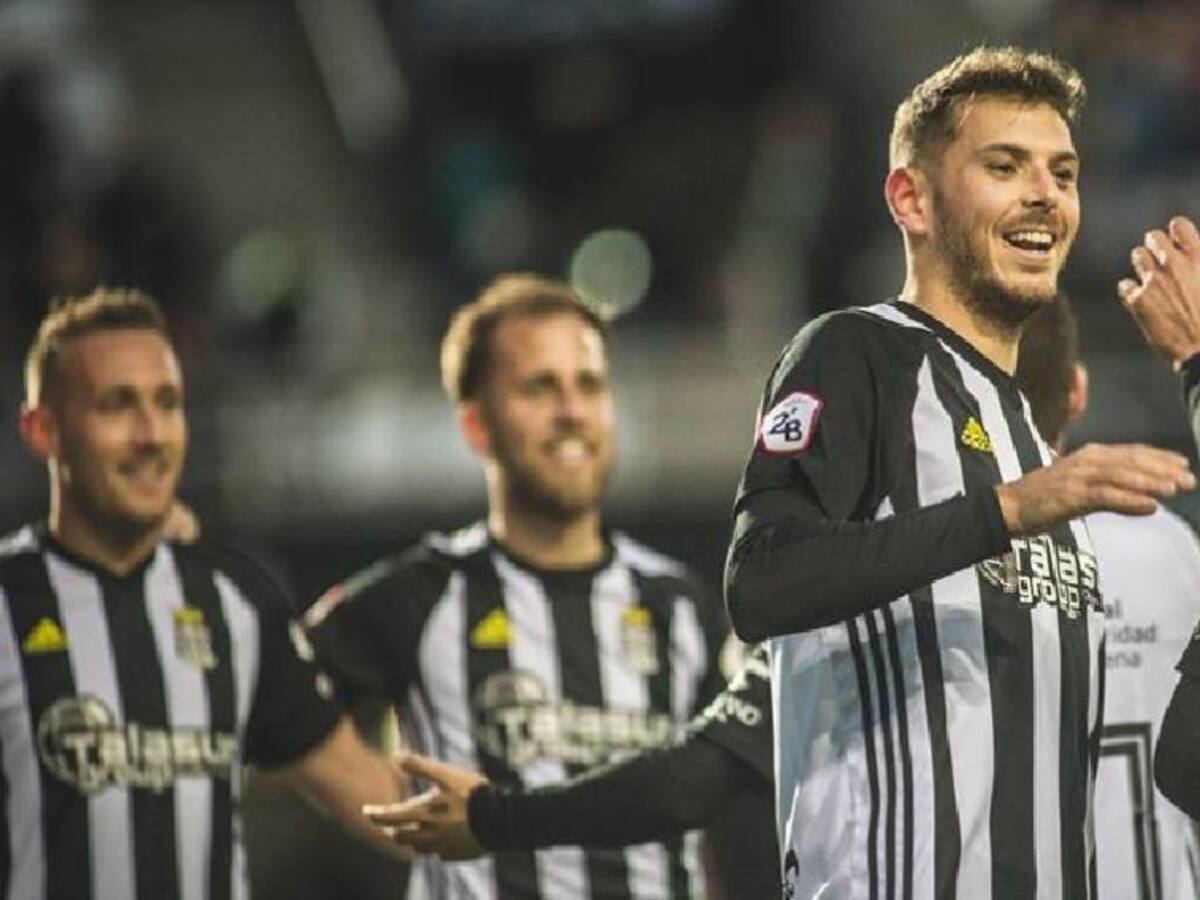 El Efesé defiende el liderato ante un Recreativo en racha