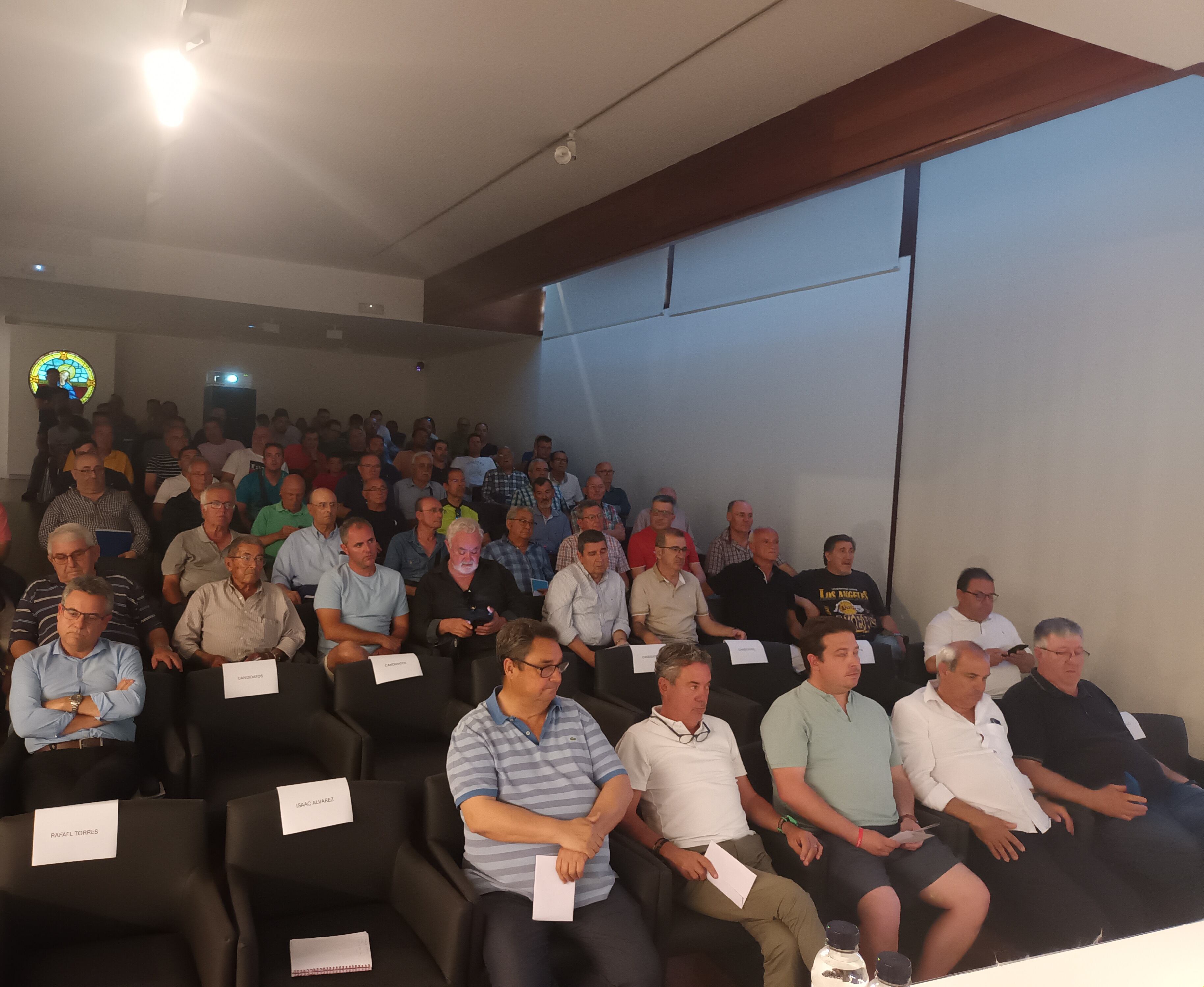 123 socios asistieron a la asamblea