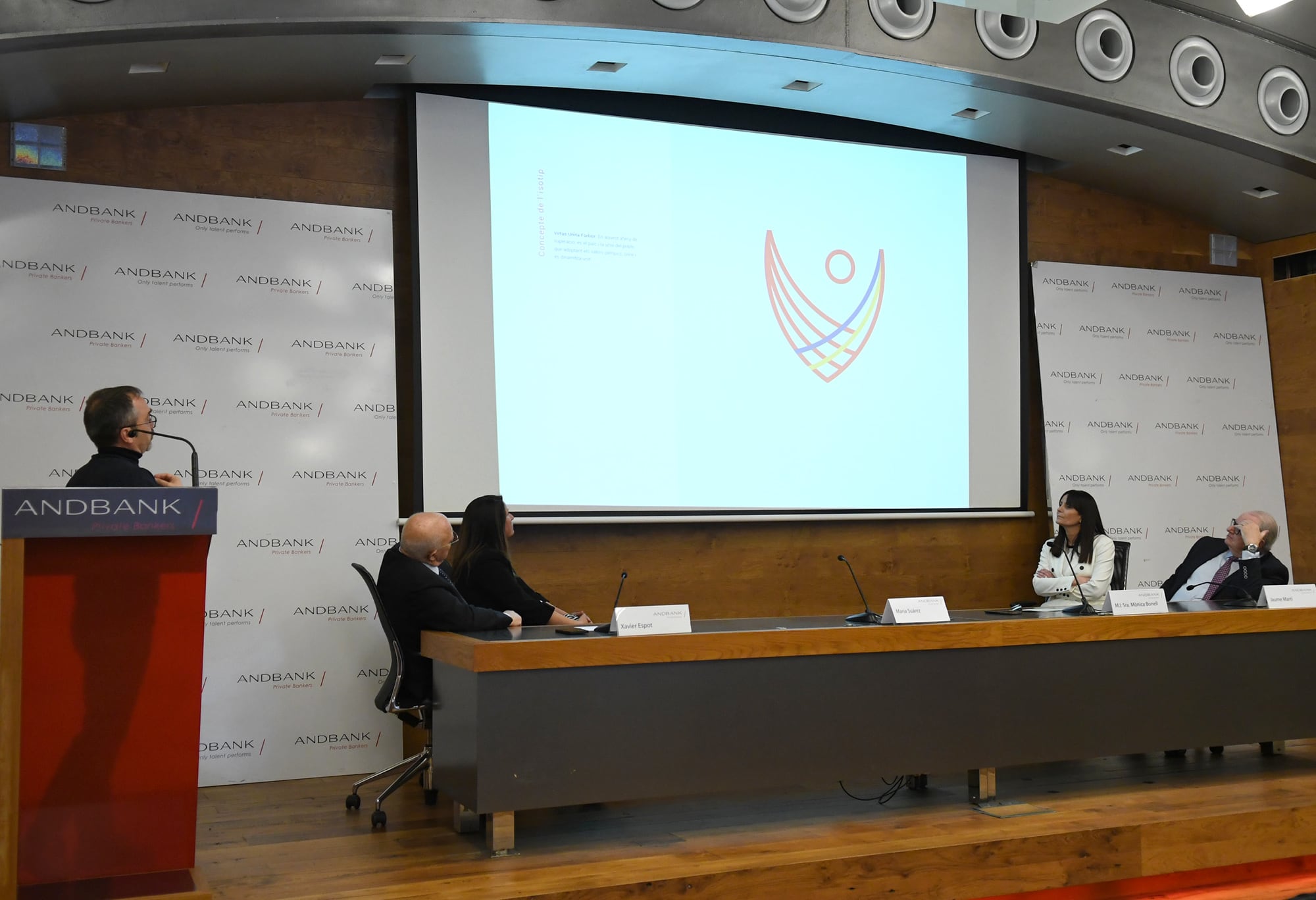 La ministra d'Esports, Mònica Bonell, ha presidit l'acte de presentació del logotip dels Jocs dels Petits Estats