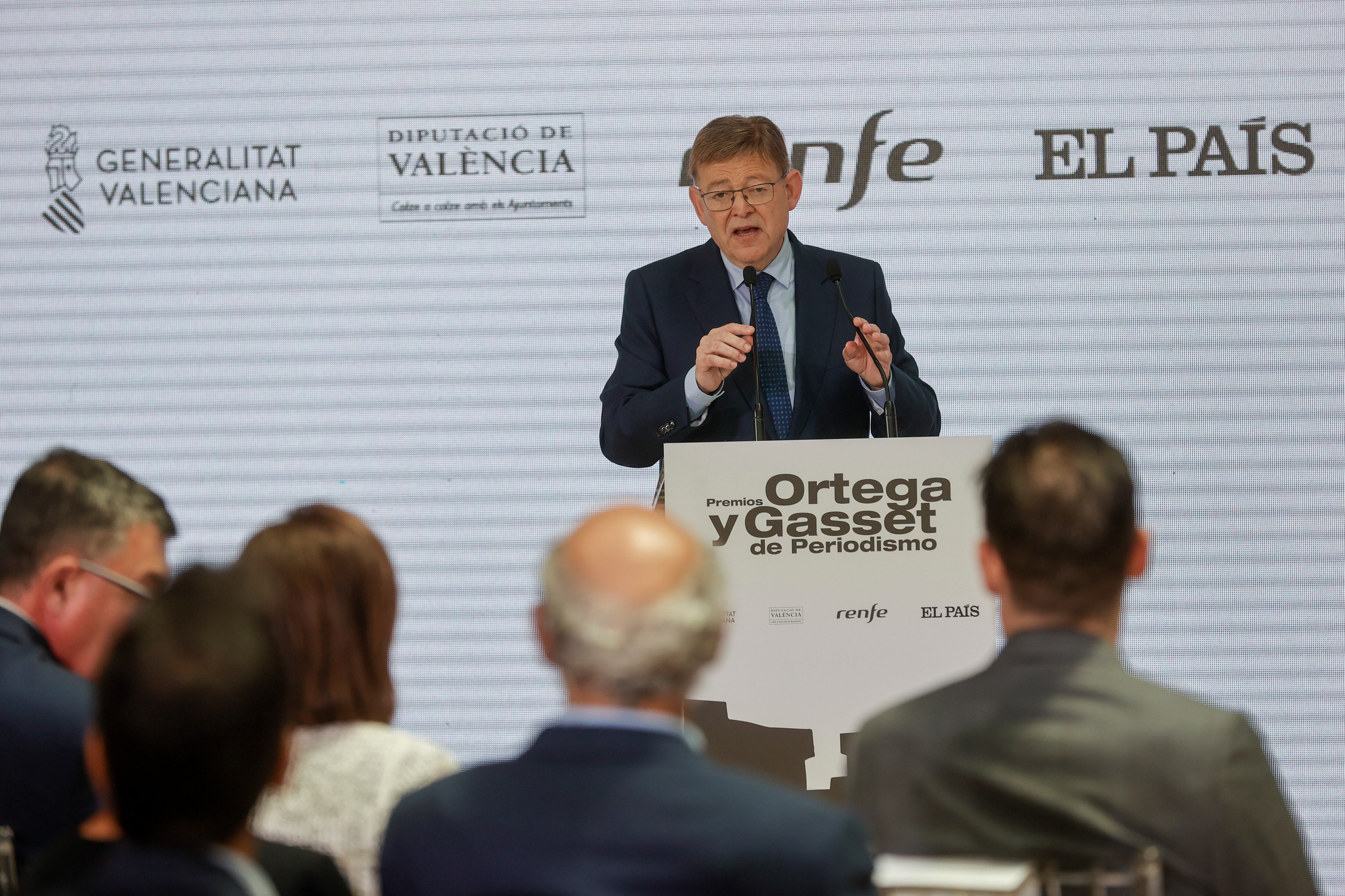 GRAFCVA6141. VALENCIA, 31/05/2022.- El presidente de la Genertalitat, Ximo Puig, interviene en la gala de entrega de los Premios Ortega y Gasset en el Palacio de las Comunicaciones de Valencia. EFE/ Kai Forsterling
