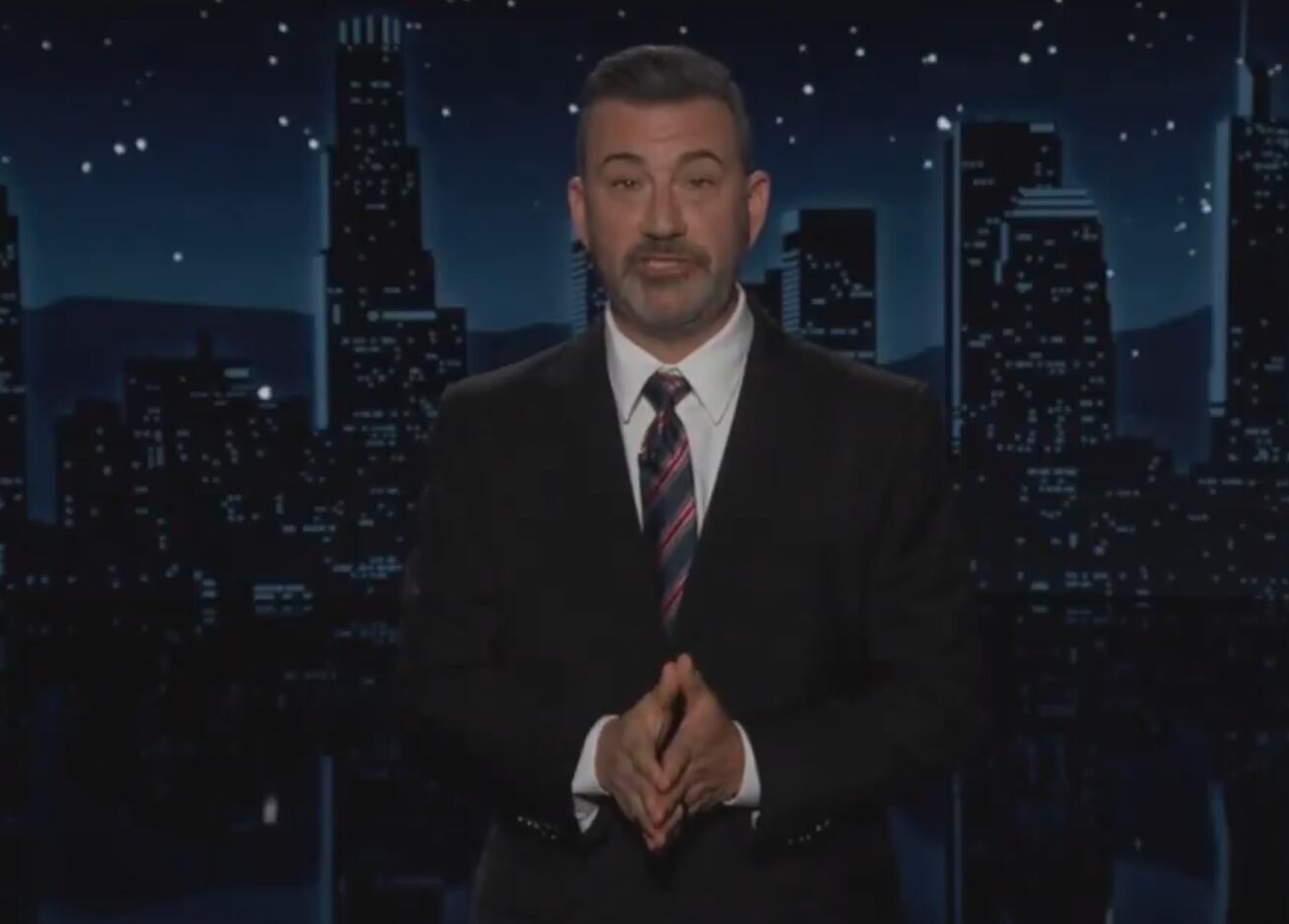 Jimmy Kimmel vuelve tras la cancelación de su programa por presiones del trumpismo con un discurso por la libertad de expresión.