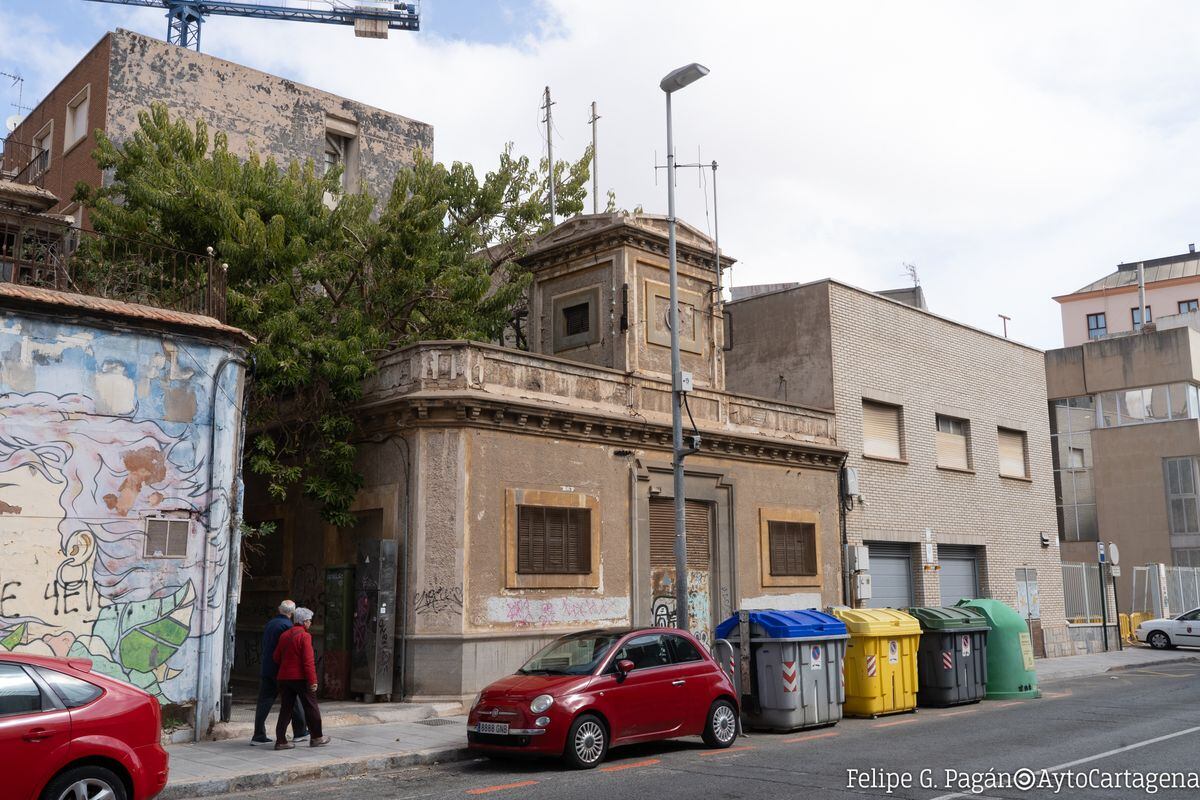 Antiguo transformador de la Calle Real