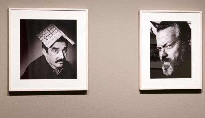 Gabriel García Márquez y Orson Welles, dos de los retratos que pueden verse en la exposición "Colita porque si"