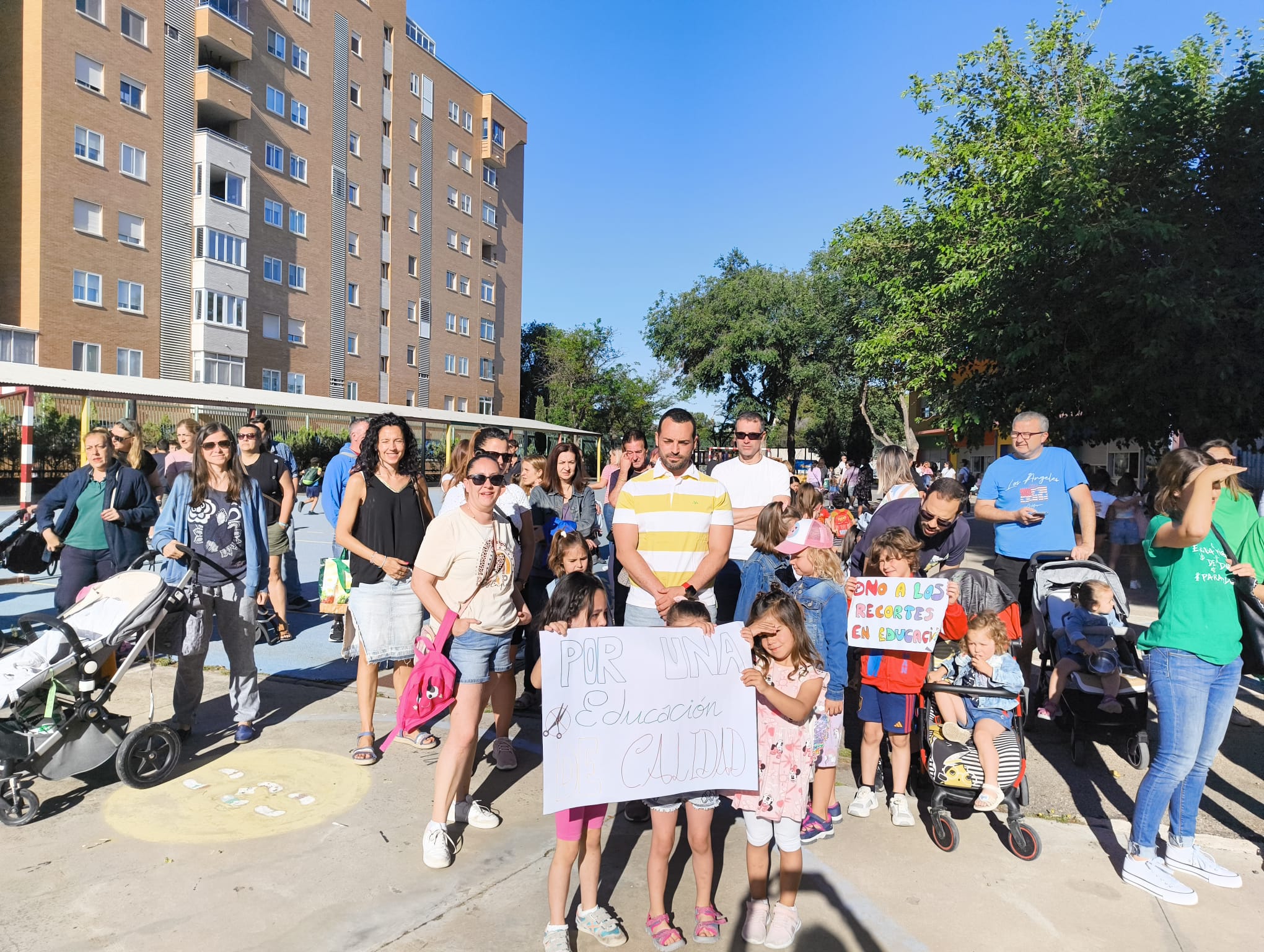 El CEIP Zalfonada en la protesta contra los recortes en el profesorado