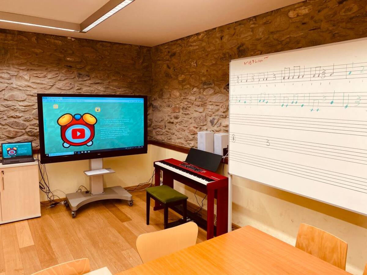 La Escuela de la Ball implanta nuevas tecnologías en la enseñanza de lenguaje musical