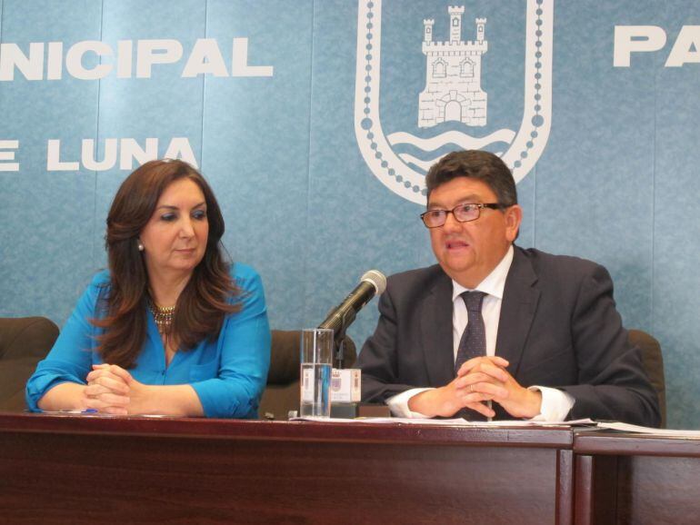 Eva Corrales (PP) y Lorenzo Sánchez (Roteños Unidos)