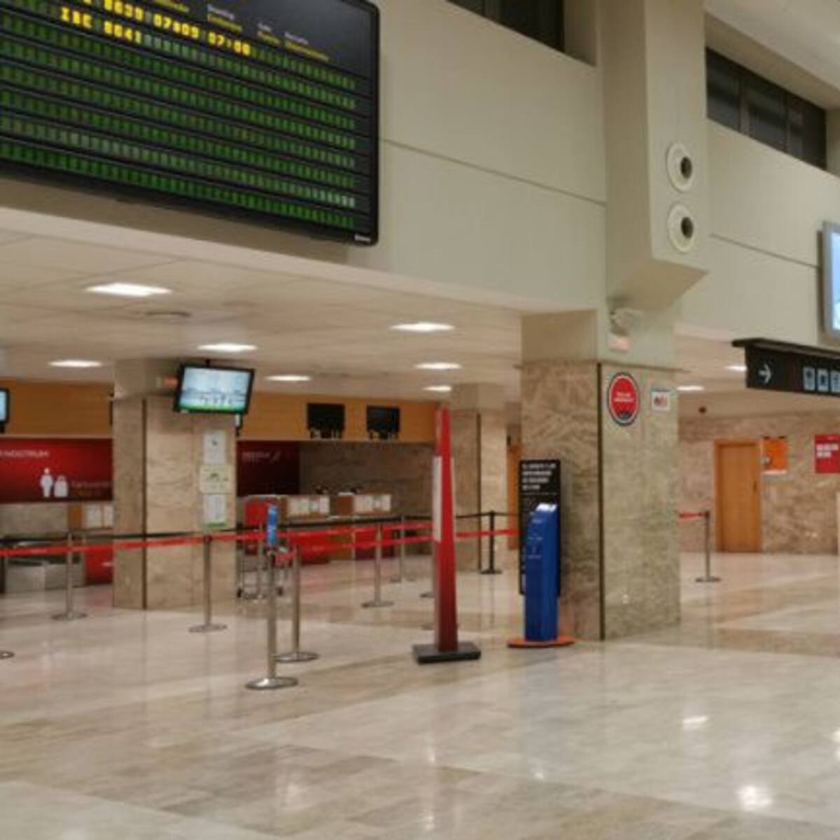 También se incrementan en abril los viajeros que llegan por aire a Granada