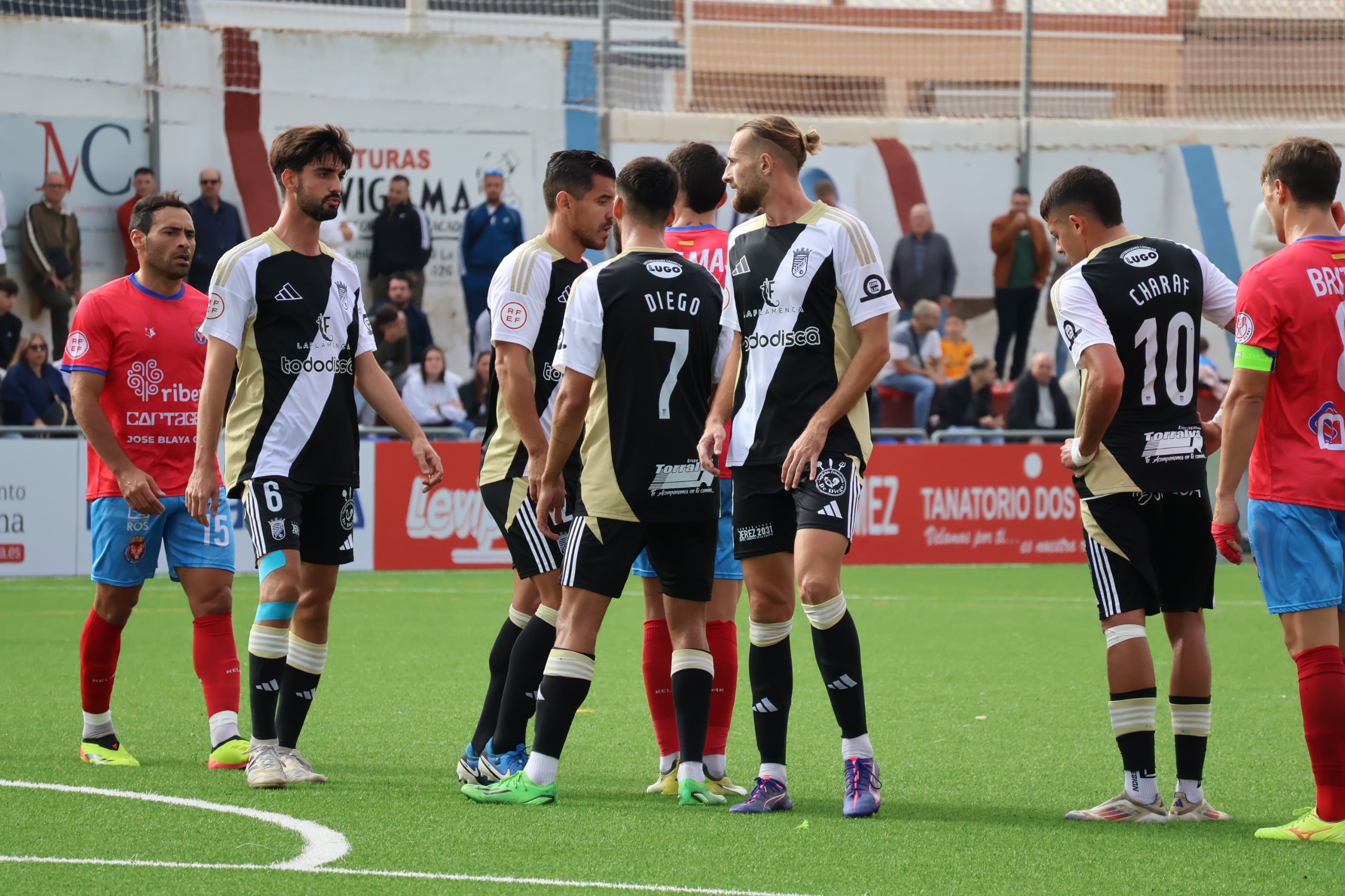 Imagen del partido entre La Deportiva MInera y el Xerez CD