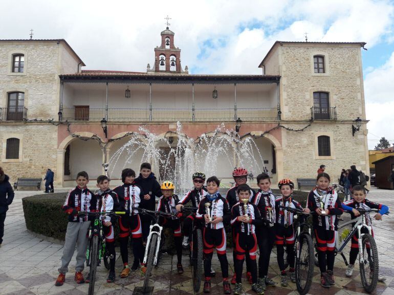 De nuevo los ciclistas del Bierzo alto subieron al podium