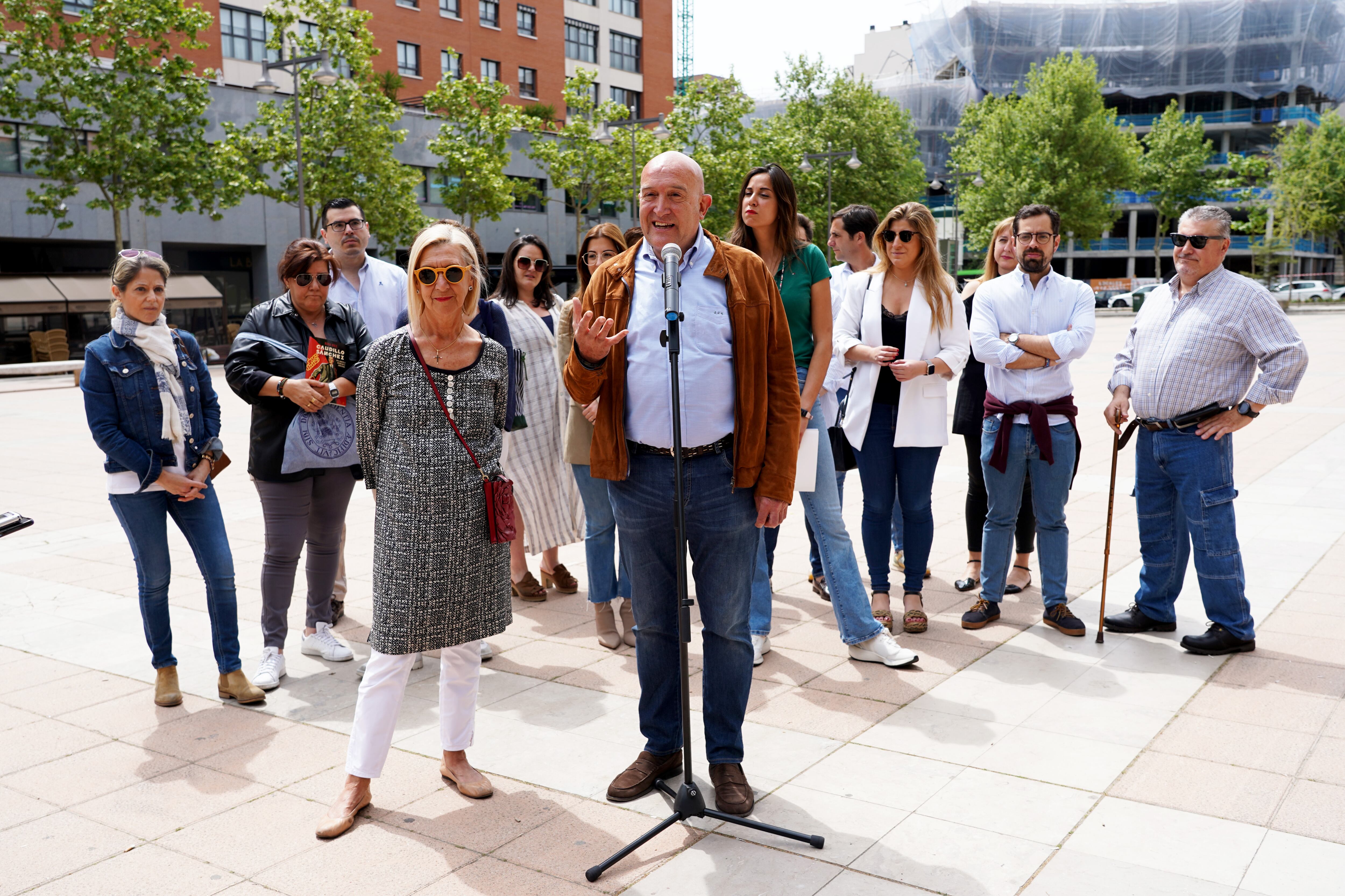 Encuentro del candidato del PP a la Alcaldía de Valladolid, Jesús Julio Carnero, y Rosa Díez, exfundadora de UPYD