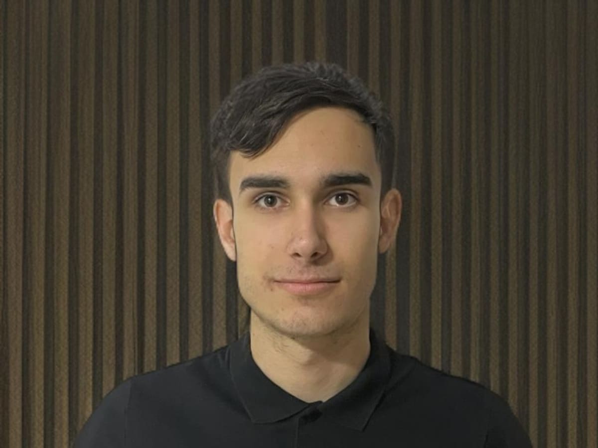 Alberto Romero, turolense residente en Dubái: “El sábado por la noche salí a la calle y escuché cinco explosiones a la vez”.