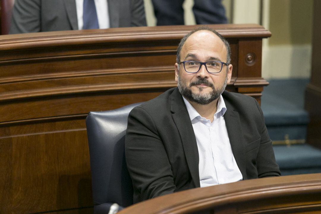 José Antonio Valbuena ha asumido temporalmente la Consejería de Educación