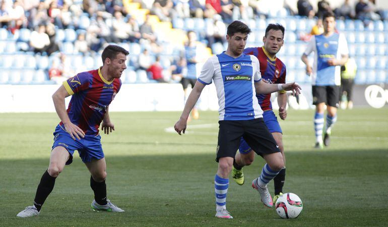 Javi Flores durante el partido frente al Eldense