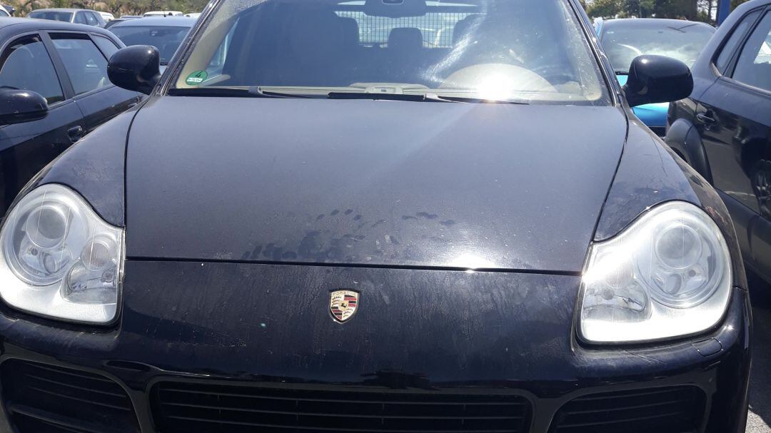 Coche con matrícula de otro vehículo