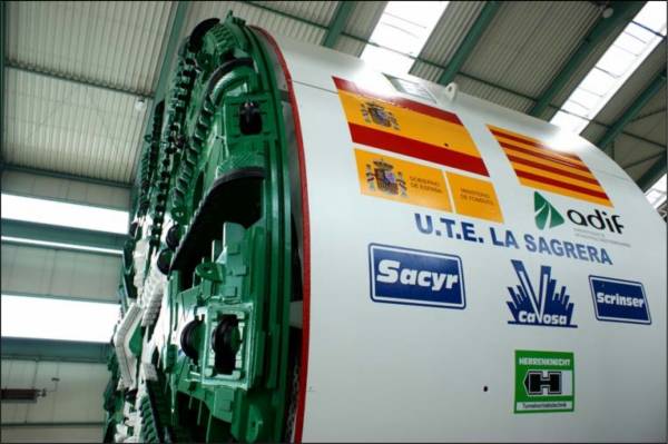 Detall d'una de les peces de la tuneladora de Barcelona