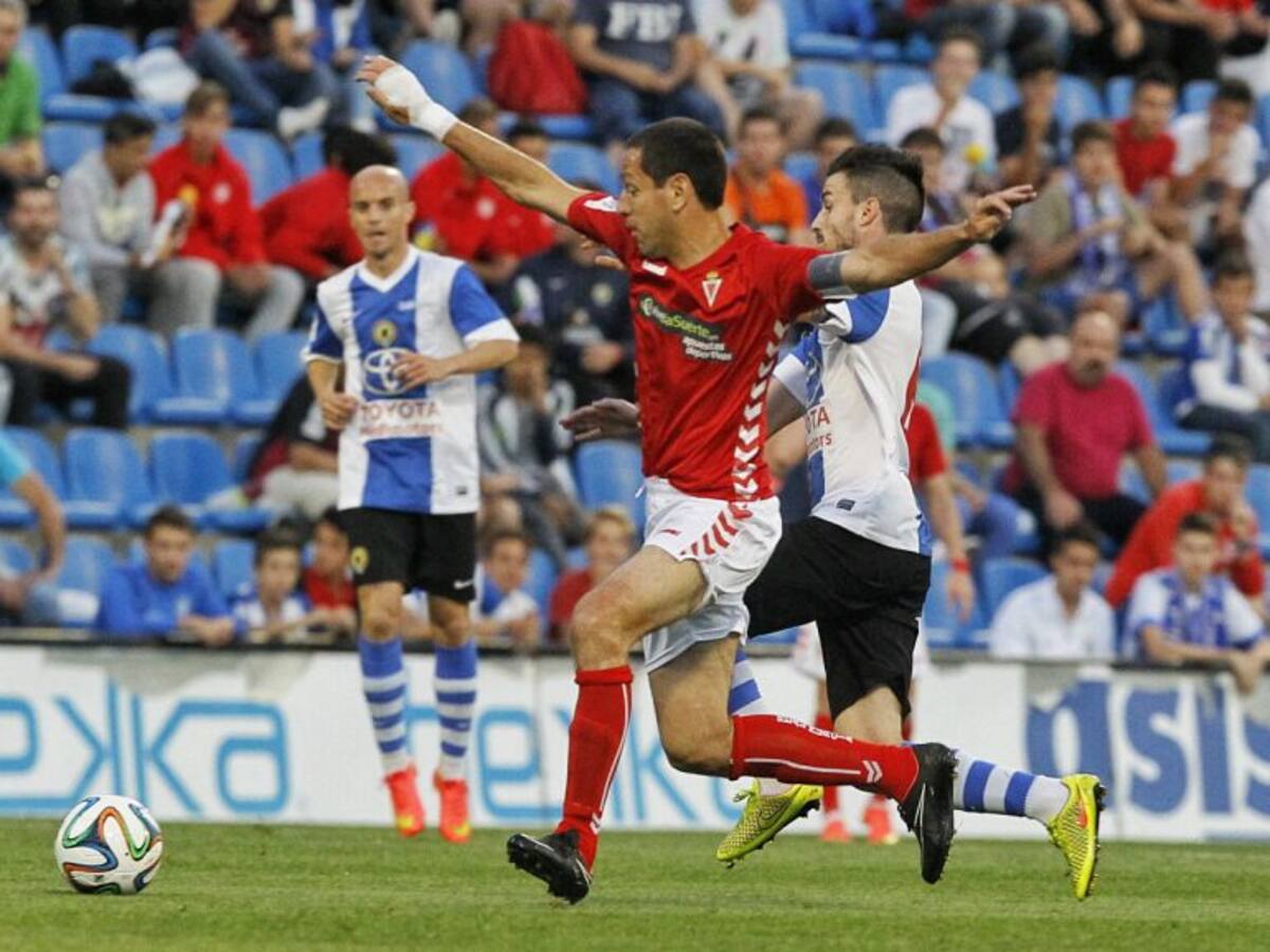 El Real Murcia rasca un empate muy valioso en la casa del Hércules (1-1)