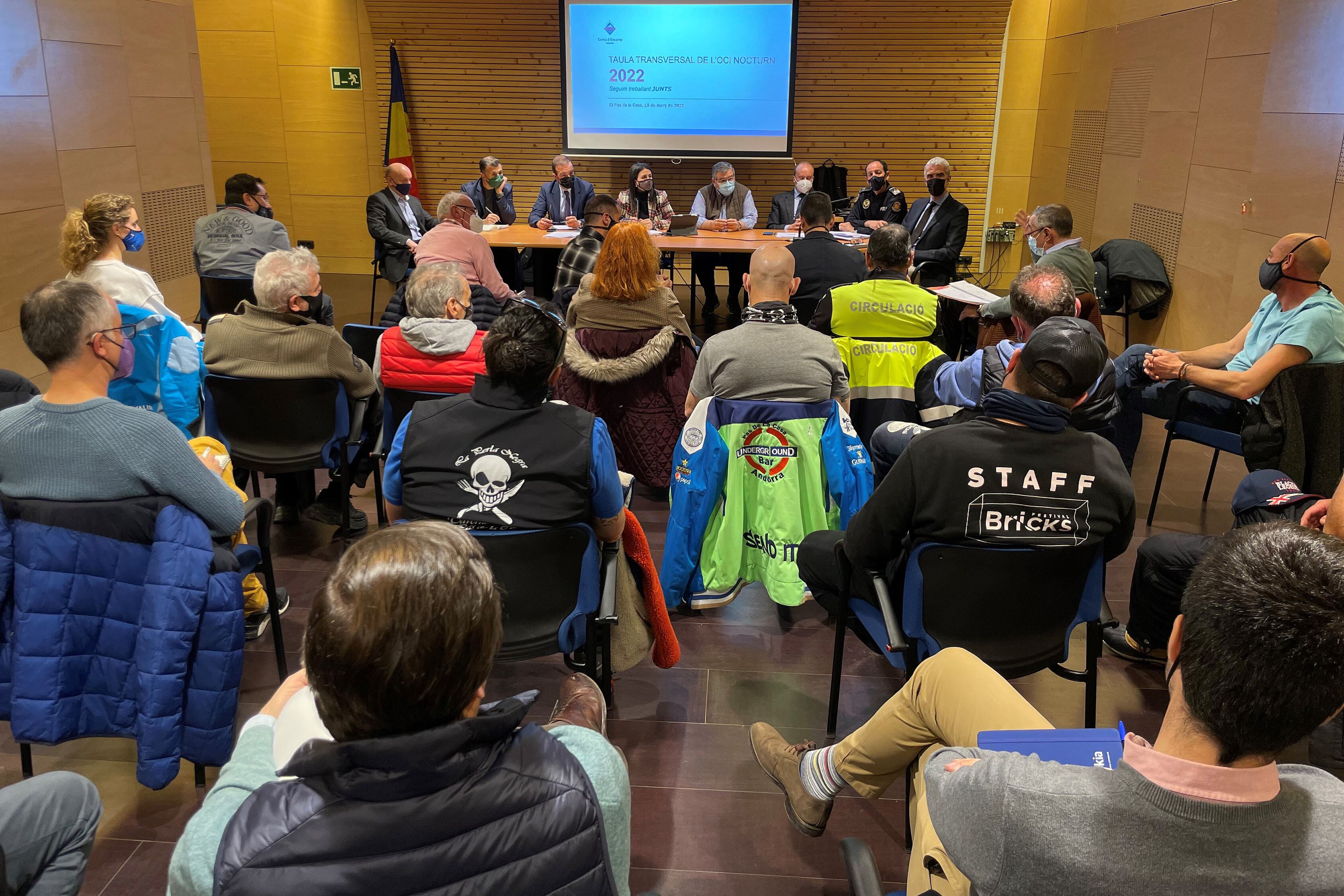 La taula transversal de l'oci nocturn que s'ha celebrat aquest dimarts al Pas de la Casa.