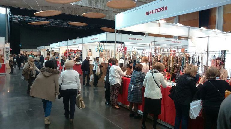 Ambiente esta mañana en el Rastrillo Aragón