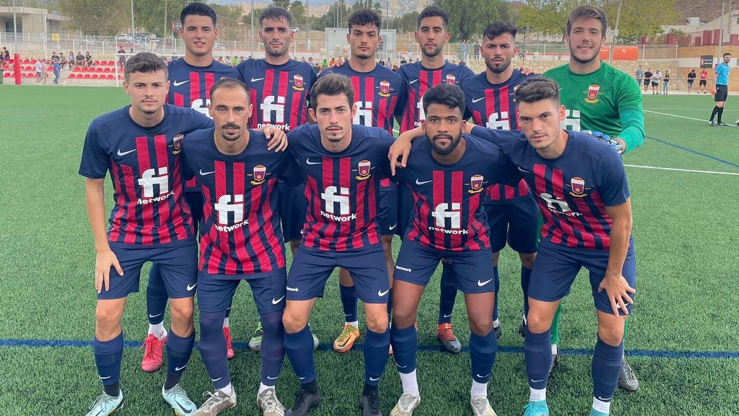 El Eldense B volvió a empatar en el descuento