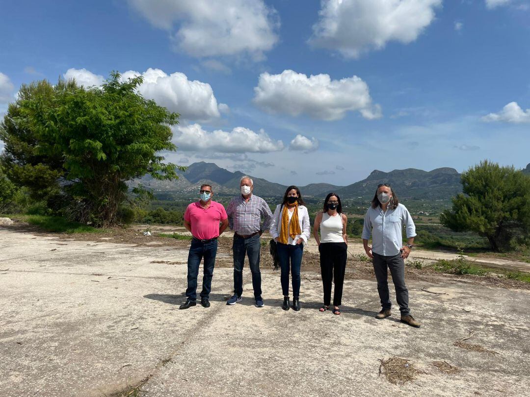 Visita al antiguo vertedero de basura de Ador 