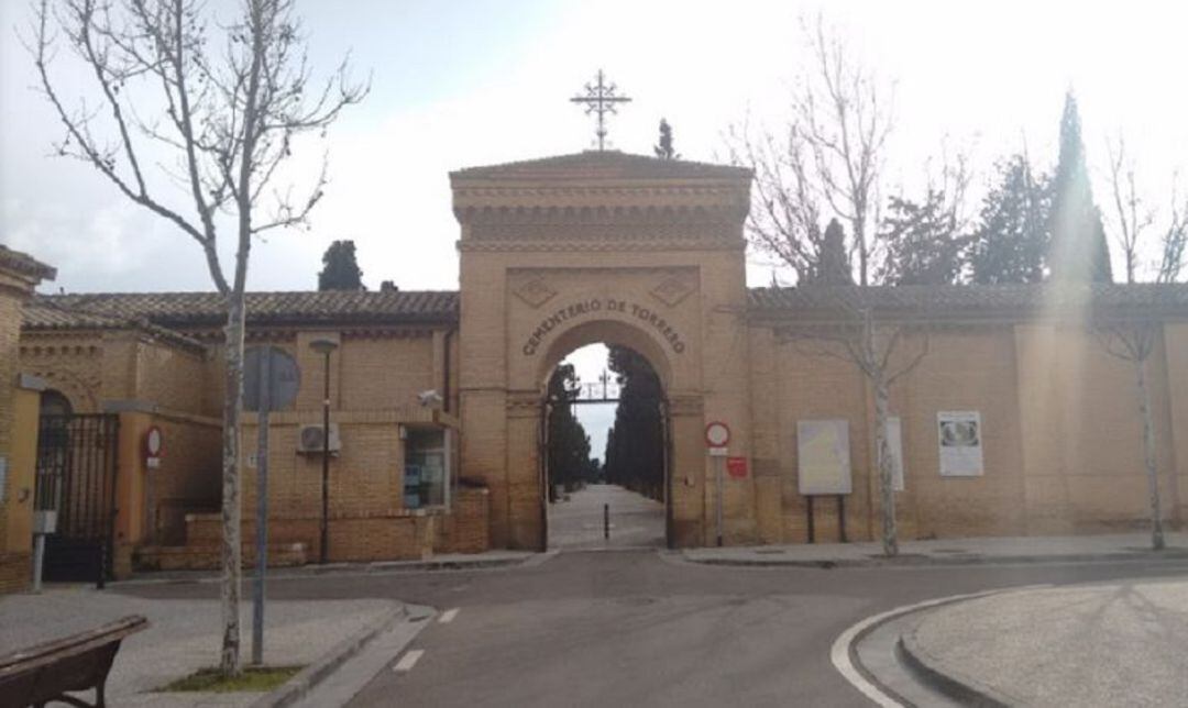 Entrada al Cementerio de Torrero de Zaragoza, en una imagen de archivo