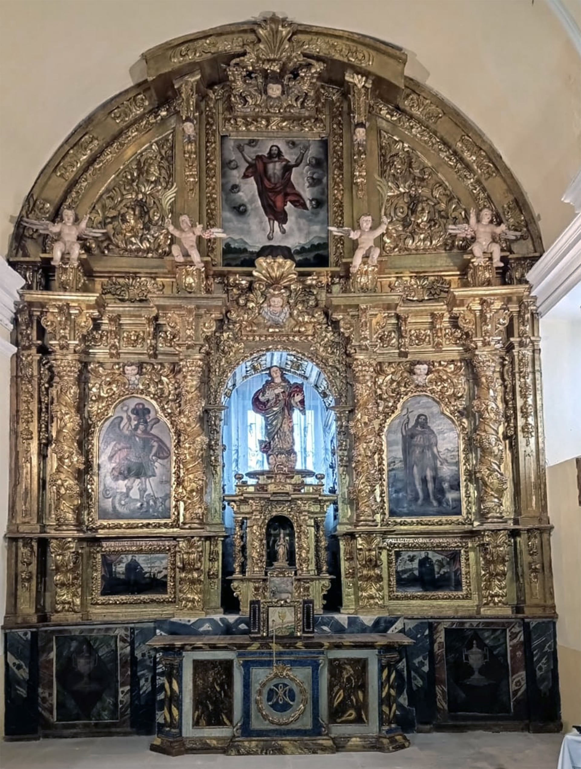 La iglesia parroquial de Cedillo de la Torre restaura su retablo mayor