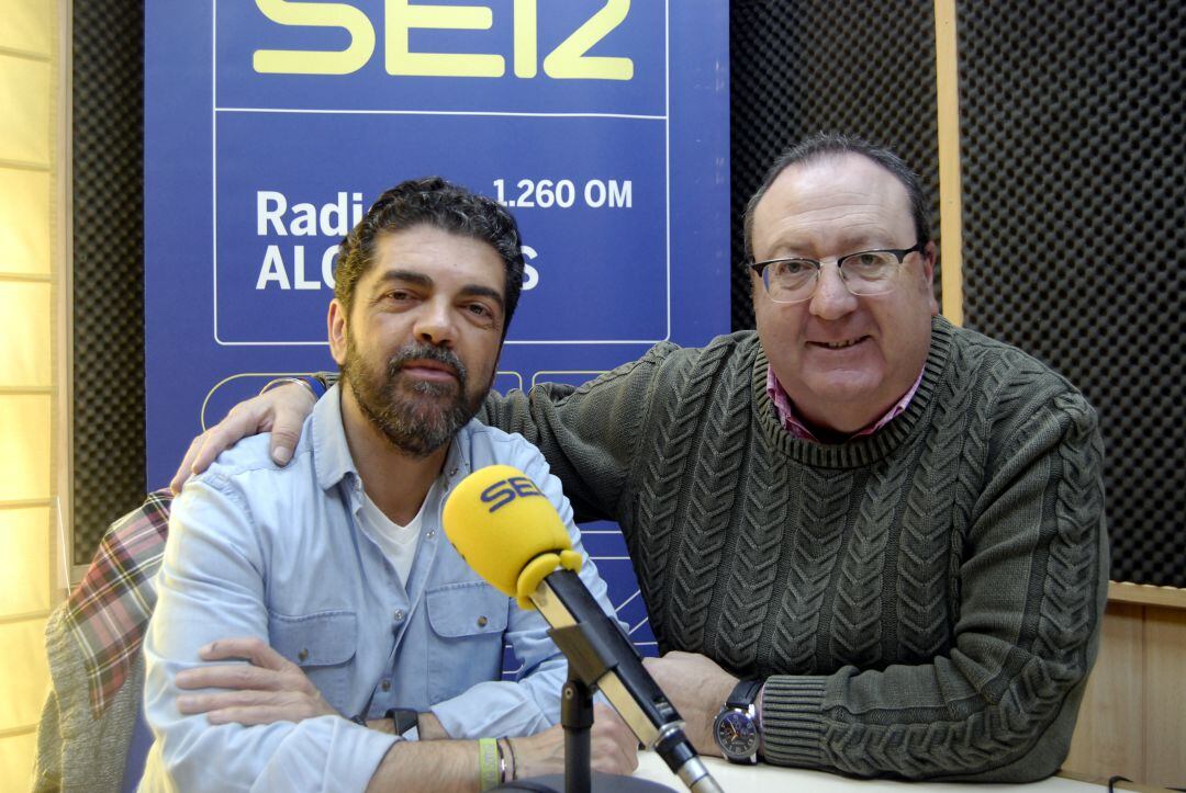 José Carlos Gómez esta mañana en radio Algeciras donde ha presentado su concierto del 28 de Febrero en San Roque donde estrenará &quot;Pasaje Andaluz&quot;.