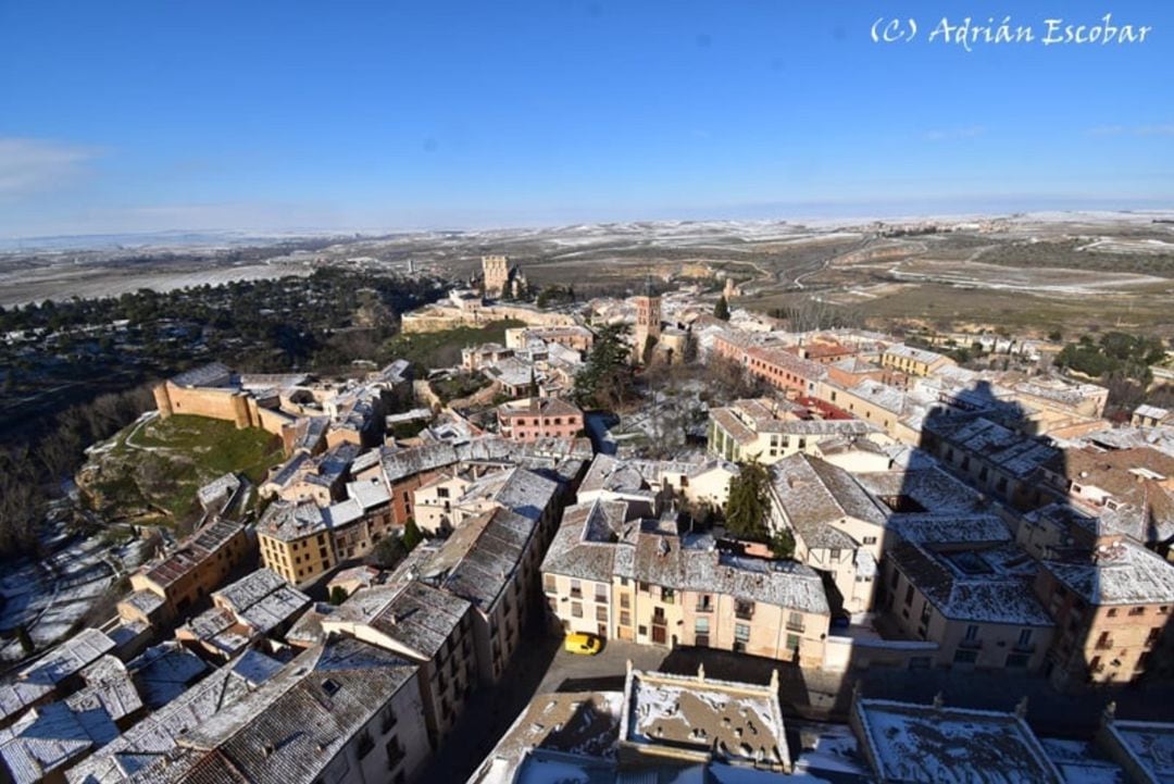 Imagen desde la torre de la Catedral de Segovia donde se observa la zona más afectada por la nevada