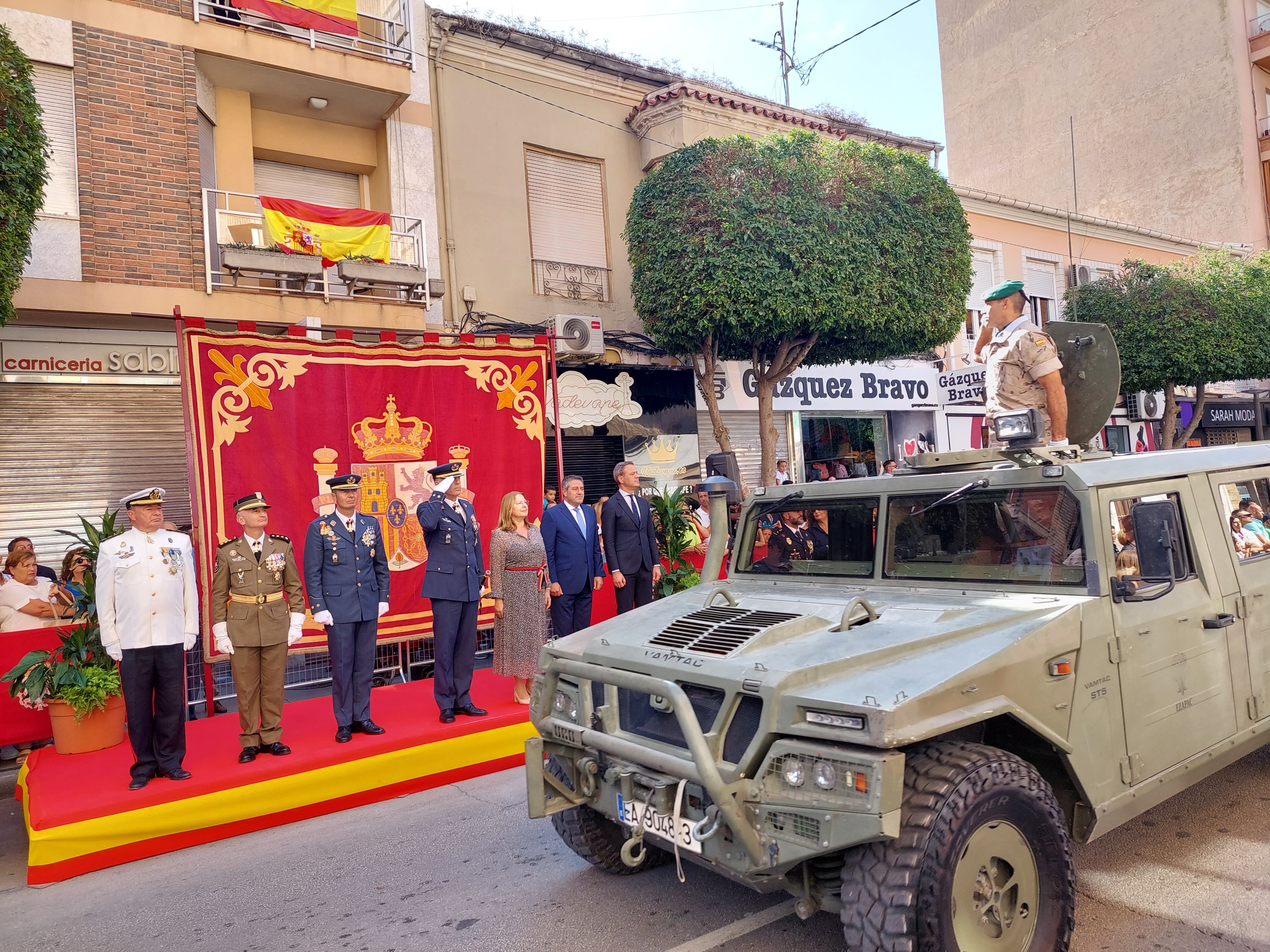 El acto celebrado en Alcantarila ha contado con un desfile militar