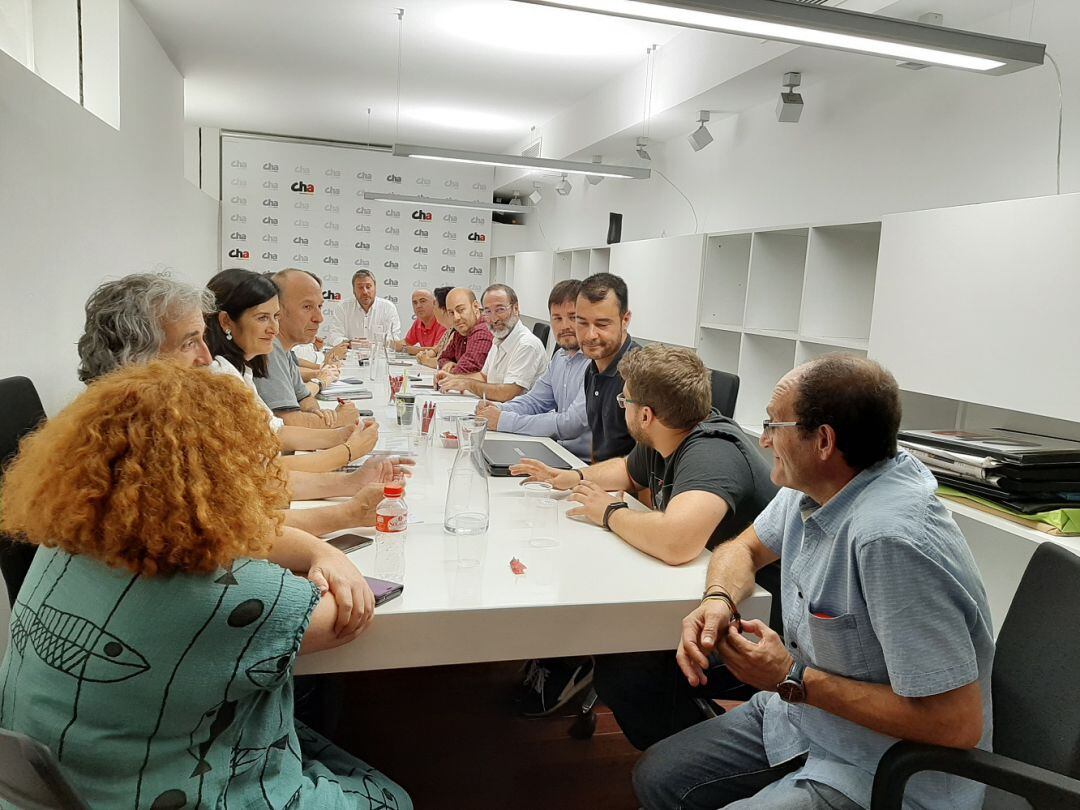 Última reunión de la Ejecutiva de Chunta Aragonesista, en la que se debatió sobre la posiblidad de concurrir a las elecciones generales del 10 de noviembre 