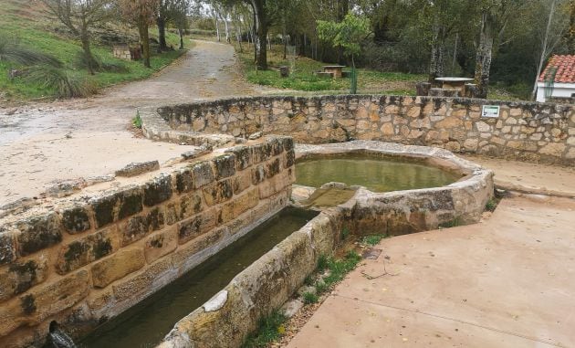 Lavadero romano octogonal en Cuevas de Velasco (Cuenca).