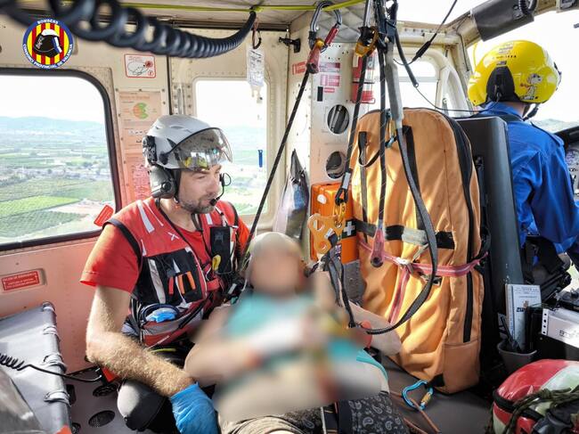 Traslado de la accidentada en Xàtiva