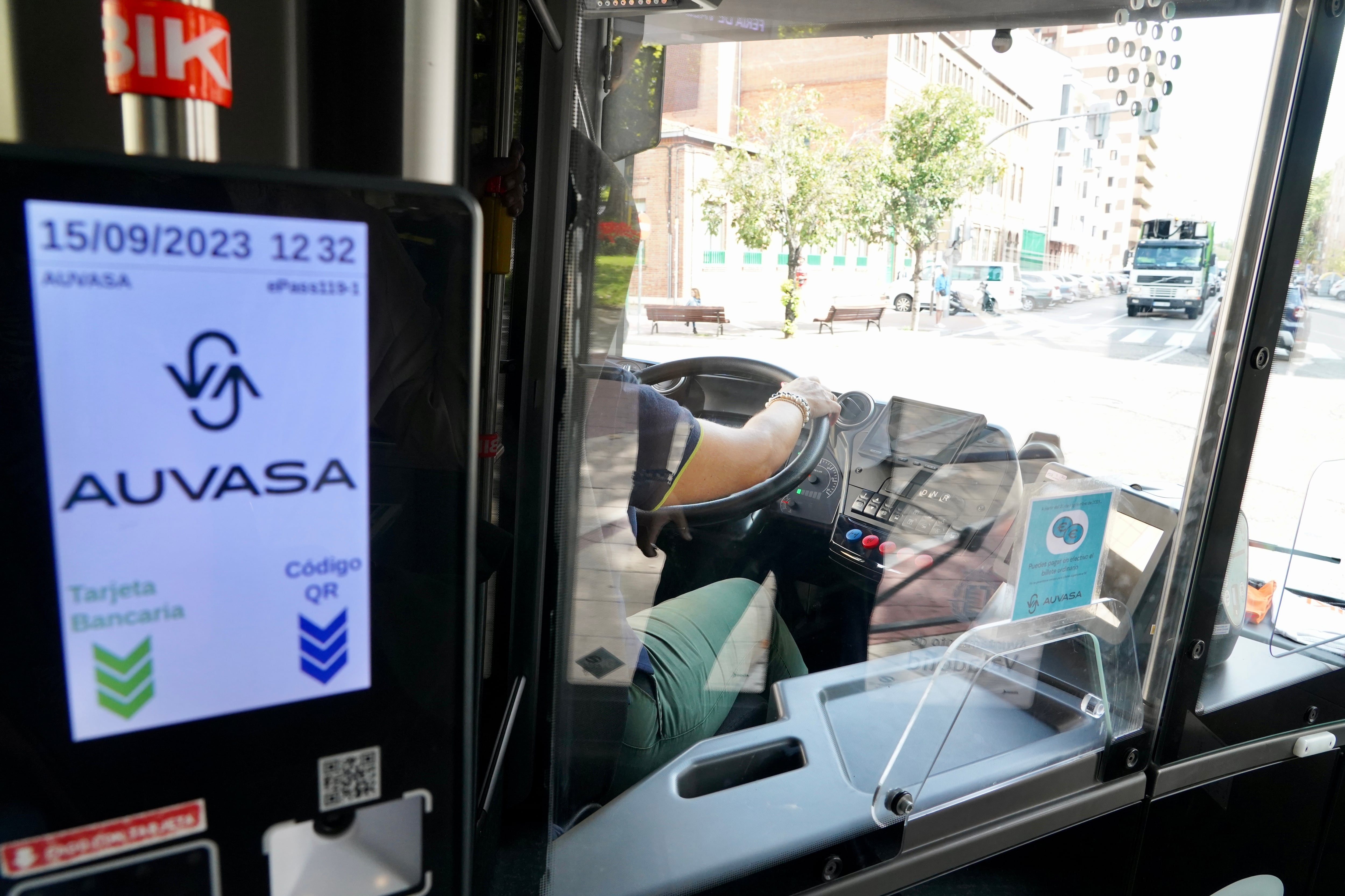 Imagen de archivo. Autobús urbano en Valladolid