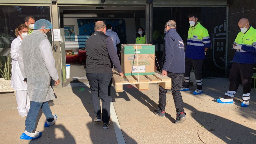 Llegan las primeras dosis de la vacuna a la región de Murcia