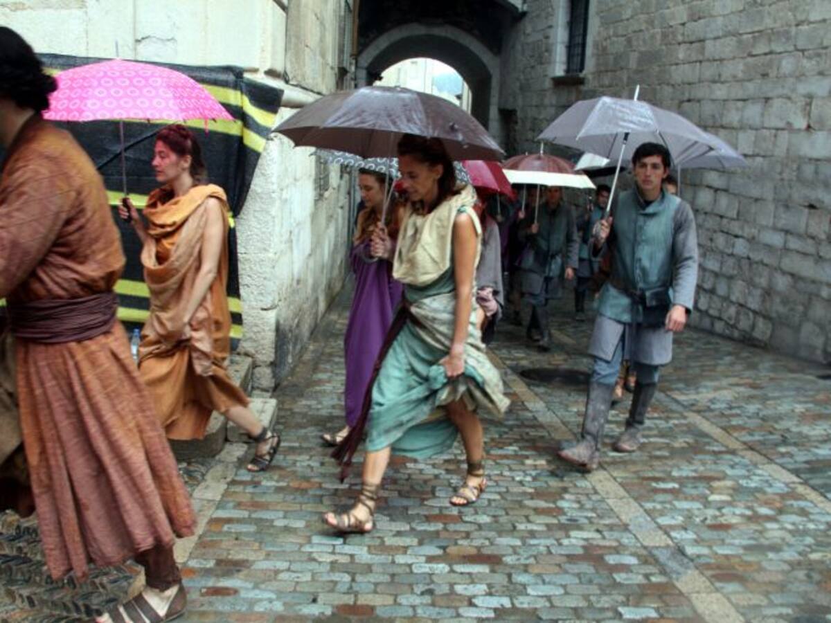 REPORTATGE: Catalunya es disfresa per sortir a sèries i pel·licules