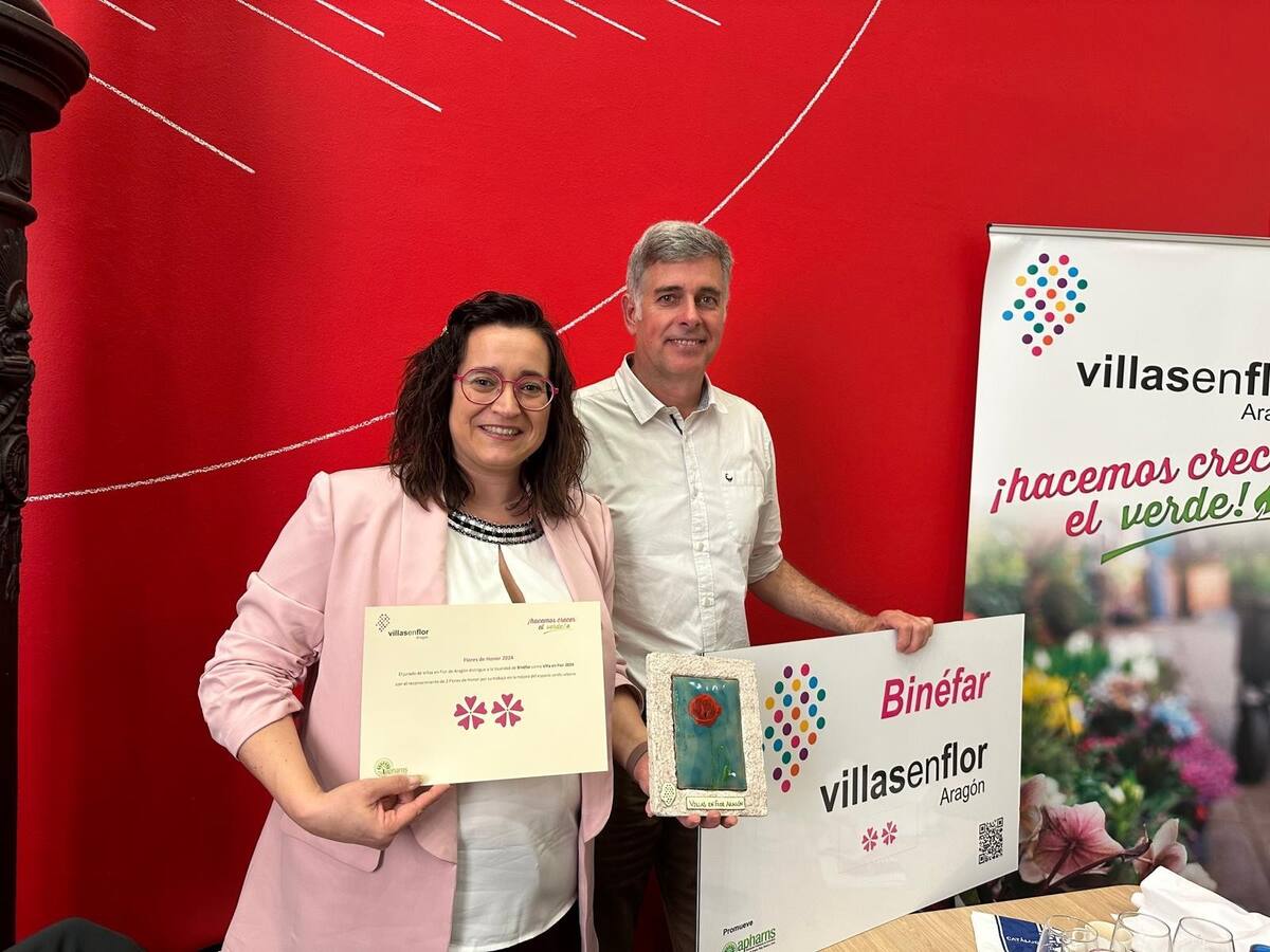 Binéfar entra en el programa Villas en Flor con dos Flores de Honor por su cuidado de jardines y zonas verdes