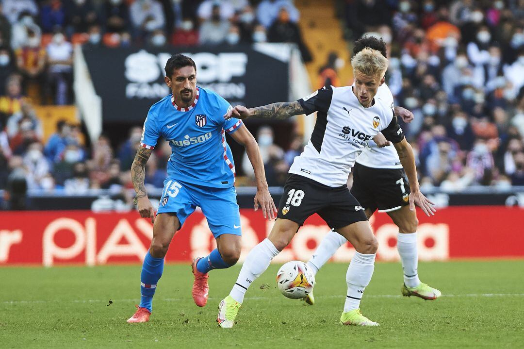 Daniel Wass y Savic en un partido esta temporada