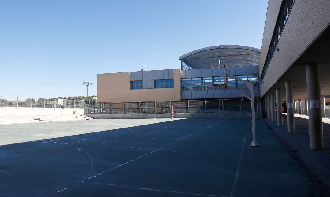 Imagen de archivo de una pista polideportiva.